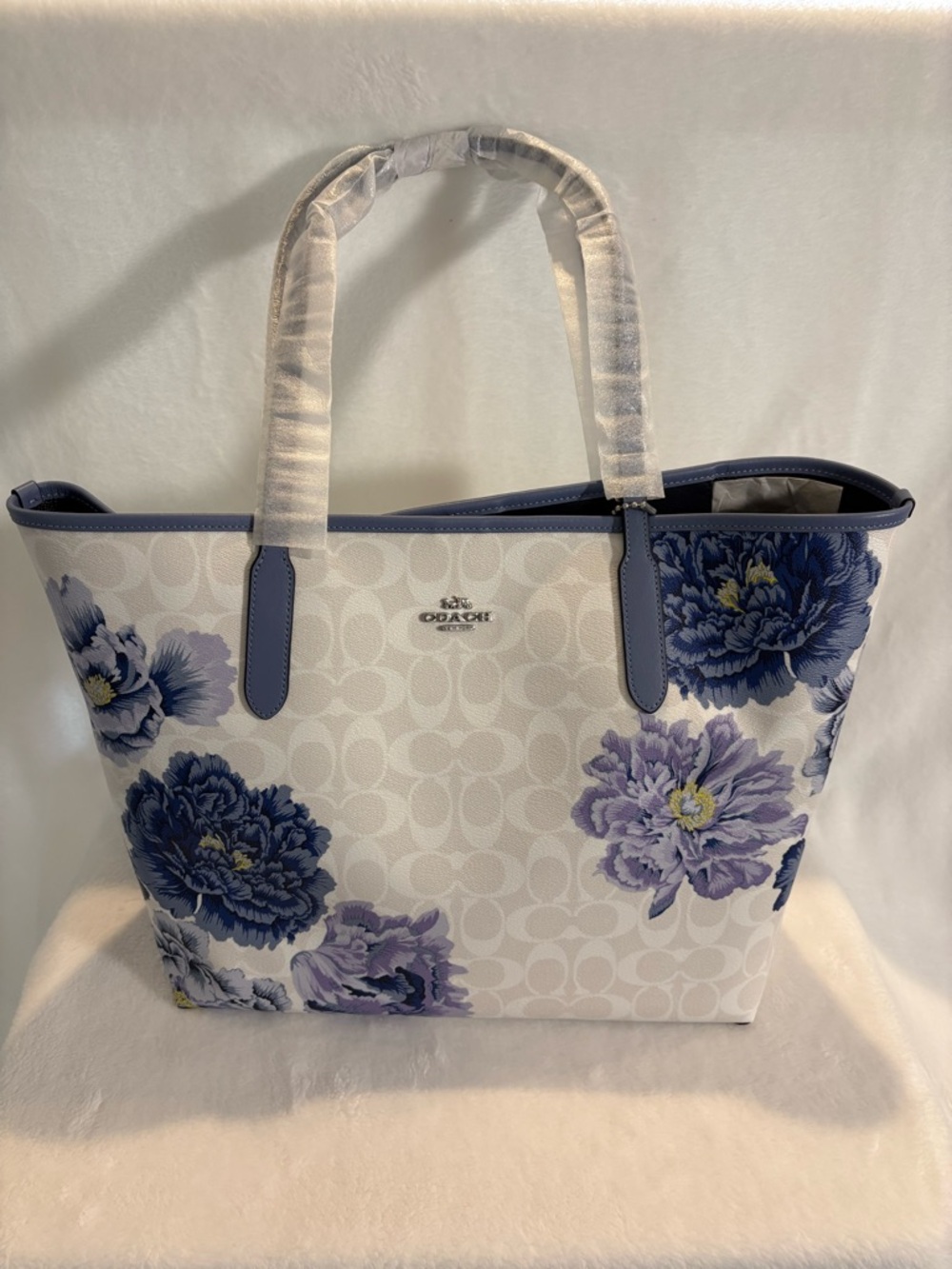 City Tote In Signature Canvas With Kaffe Fassett Print